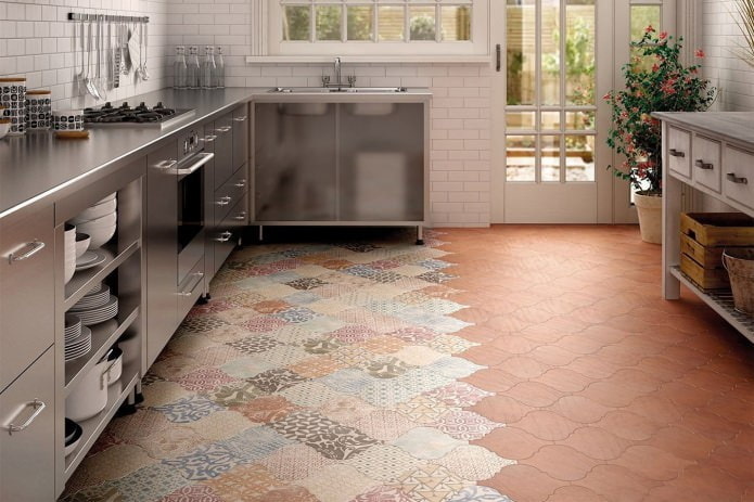 azulejos patchwork en el suelo