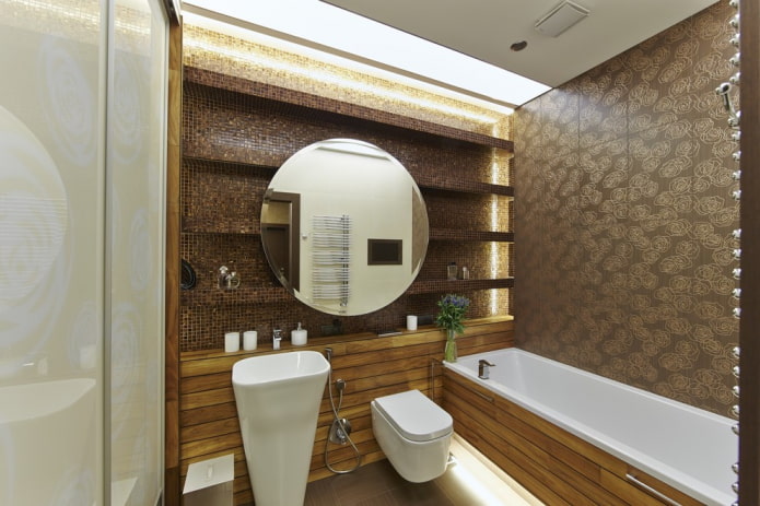 Estantes con acabado de azulejos en el baño