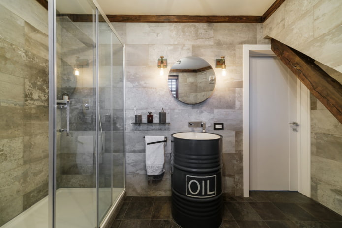 azulejos en el interior de un baño de estilo loft