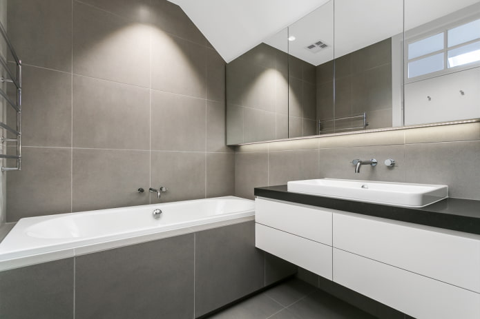 azulejos en el interior de un baño de estilo minimalista