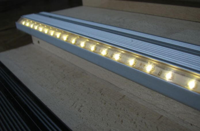 instalación de iluminación de escaleras