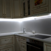 Iluminación bajo los gabinetes de la cocina: matices de selección e instrucciones paso a paso-8