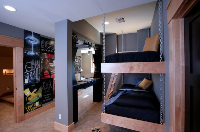 cama colgante de dos niveles en el interior