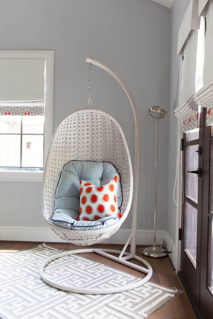 silla colgante con patas