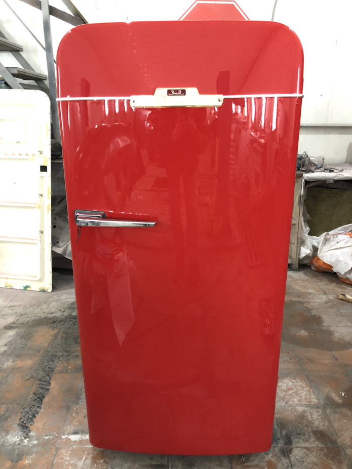 red fridge zil