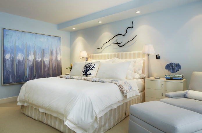 pintura azul en las paredes del dormitorio