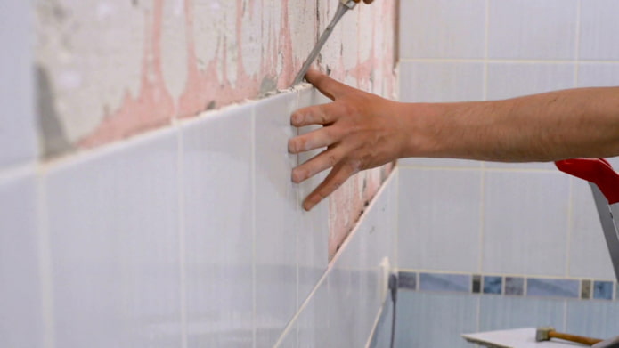 Retirada de azulejos