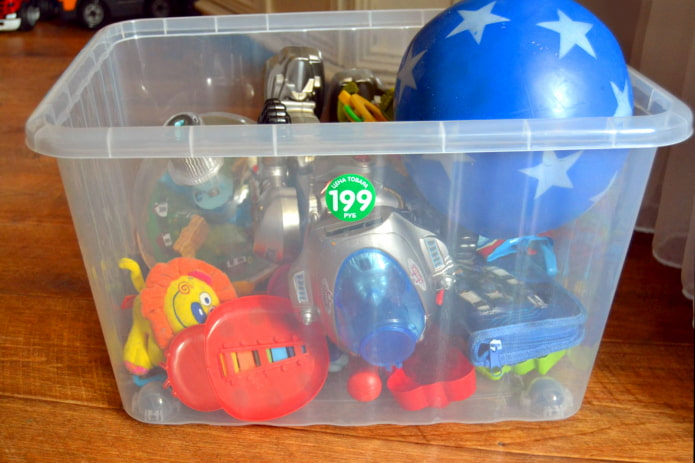 Caja con ruedas