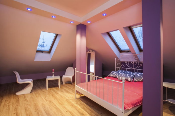 Techo de yeso en el dormitorio abuhardillado