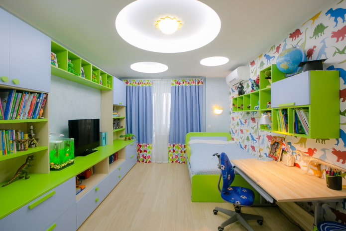 Estructura de techo con iluminación en la habitación infantil