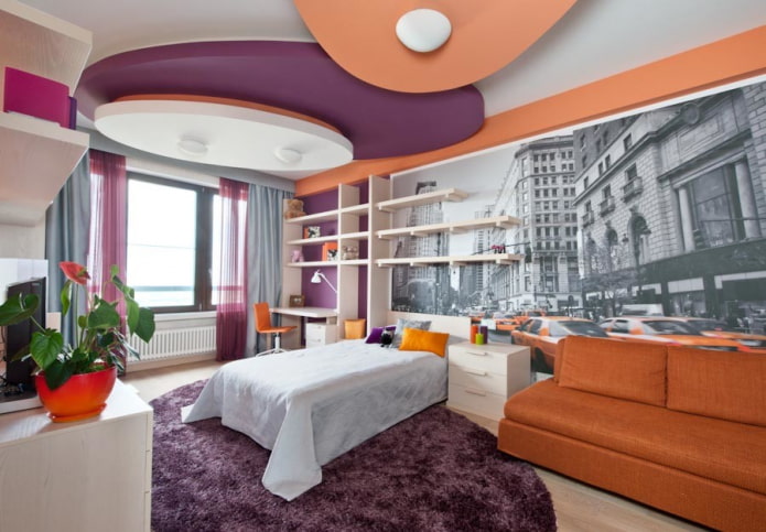 estructura de techo multicolor en una habitación infantil