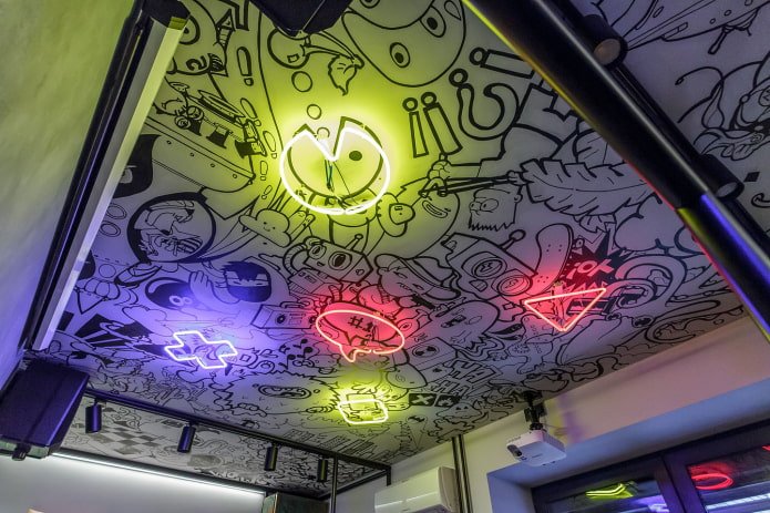 Techo con dibujos estilo grafiti
