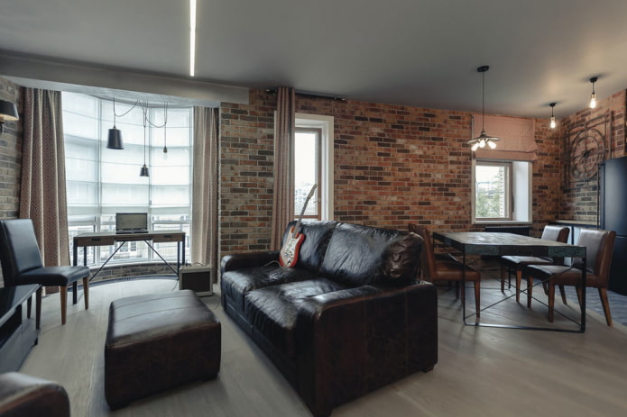 Techo estilo loft en el recibidor