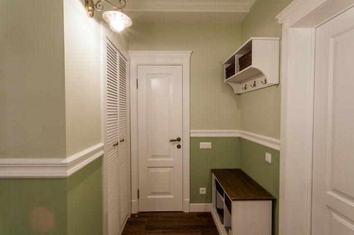 Decoración de pasillo de estilo provenzal