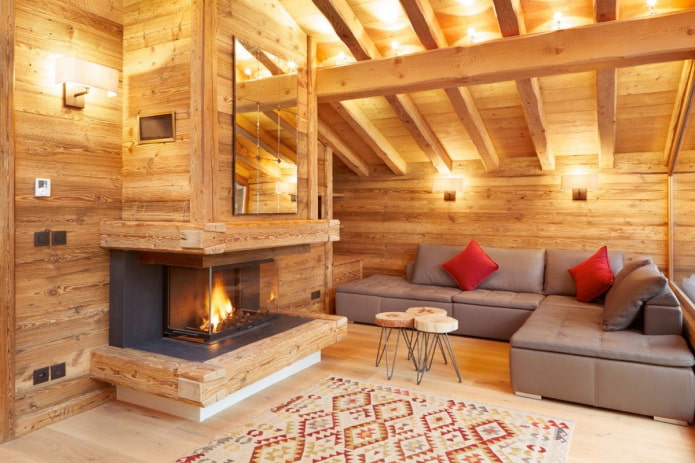 Acabado de madera de la habitación y la chimenea