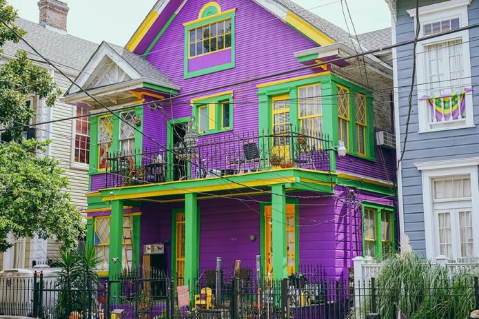 Combinación violeta y verde