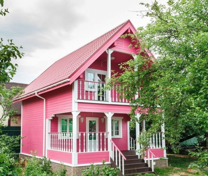 Fachada rosa
