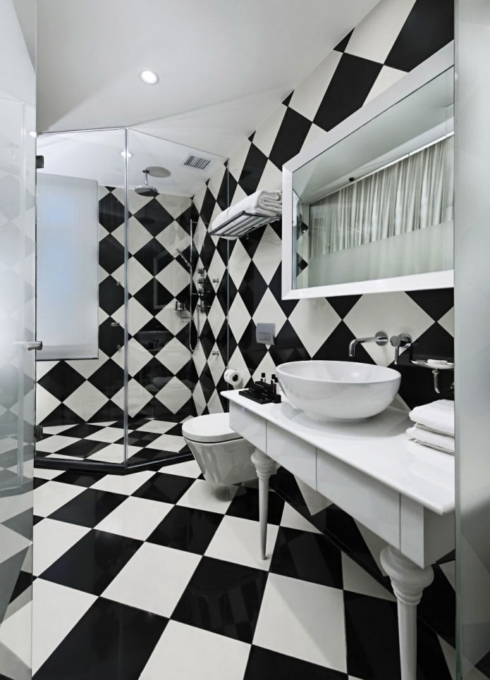 Azulejos en patrón de tablero de ajedrez