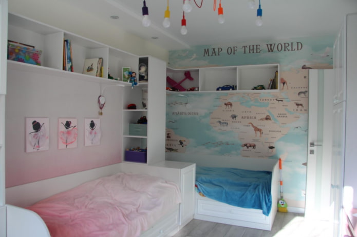 almacenamiento en la habitación infantil para dos