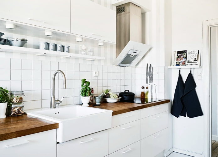 hood height above electric cooktop