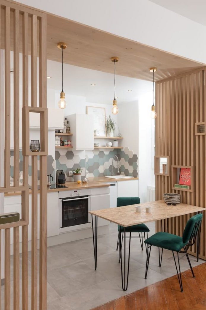 Zonificación de la habitación con una mesa