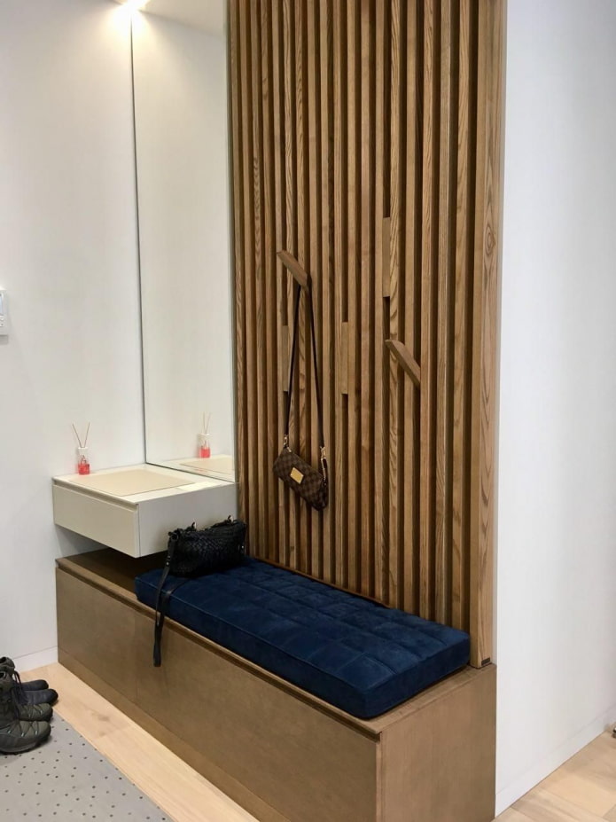 Pasillo de madera inusual