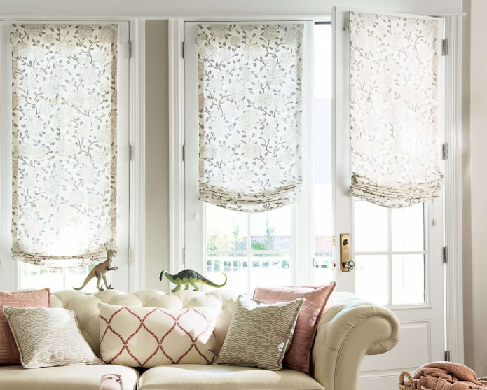 Cortinas romanas sin marco para la sala de estar