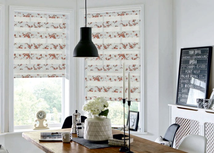 Decoración de ventanas con estores romanos