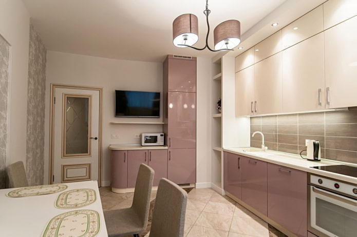 Interior de cocina en tonos beige y rosa