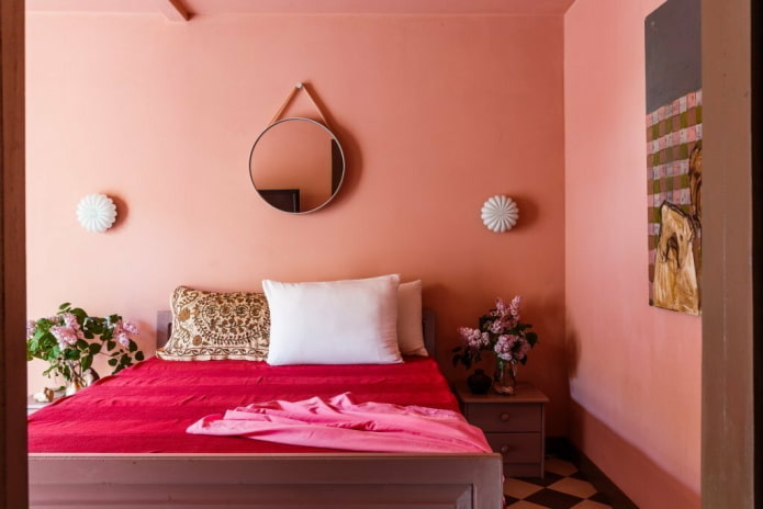 Decoración de interiores de dormitorios en tonos rosados