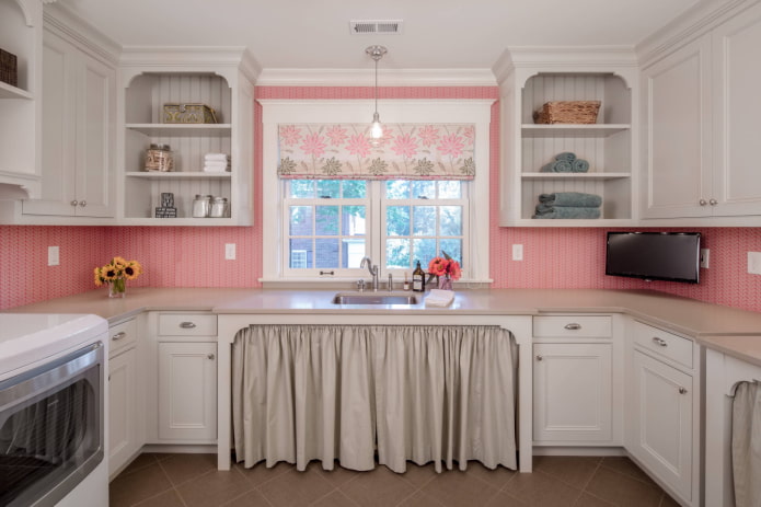 papel pintado rosa en la cocina