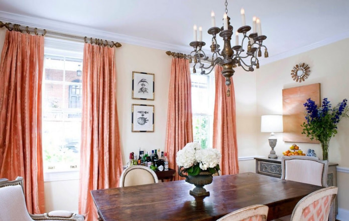 cortinas con anillas en el comedor