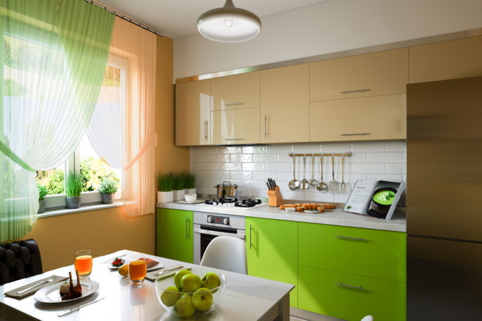 Interior de cocina en tonos beige y verde claro