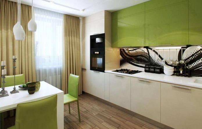 Interior de cocina en tonos beige y verde claro