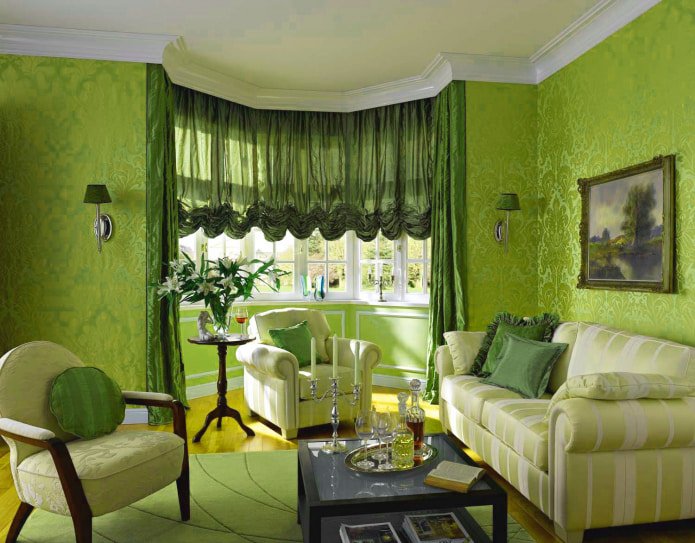papel pintado verde ensalada en un interior clásico