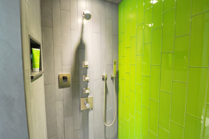 azulejos verde claro grisáceo
