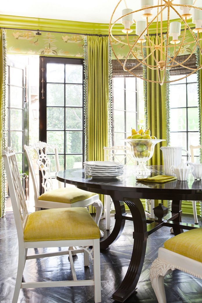 papel pintado y cortinas verde ensalada