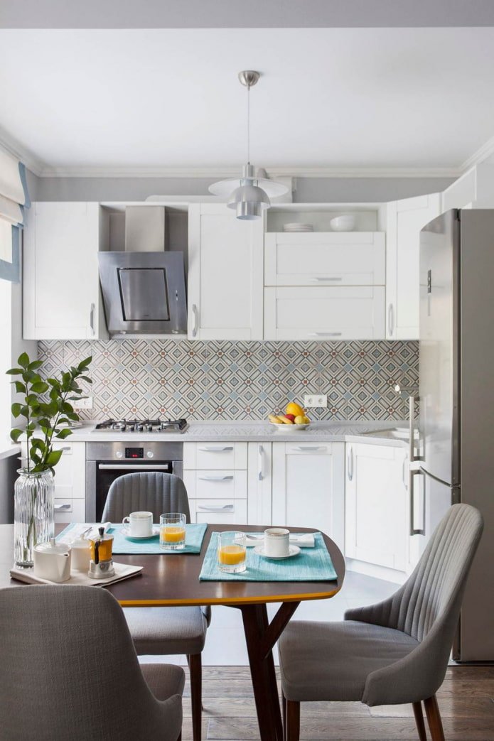 Delantal de cocina de mosaico blanco y turquesa