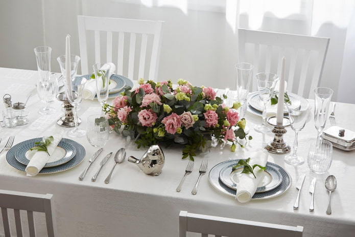mesa con flores