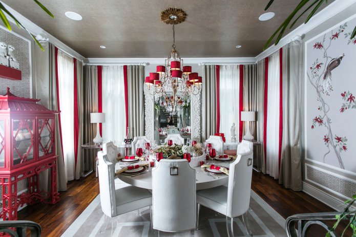 Cortinas grises y rojas