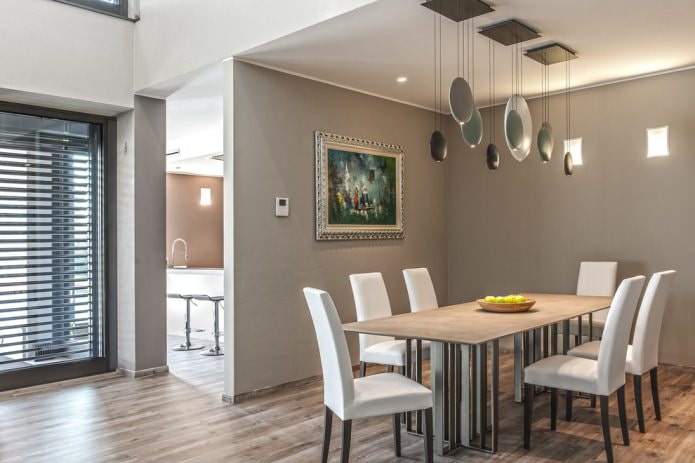 Paredes grises en el comedor