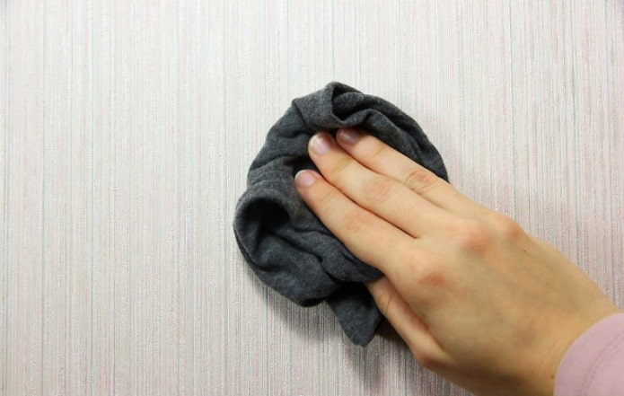 cuidado del papel pintado de seda