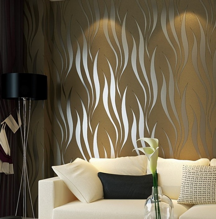 papel pintado de seda en el salón