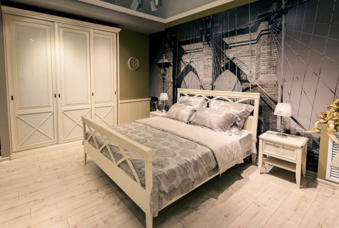 guardarropa en el interior del dormitorio en estilo provenzal
