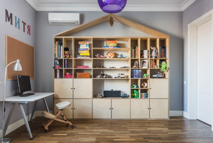 Armario en el interior de la habitación infantil