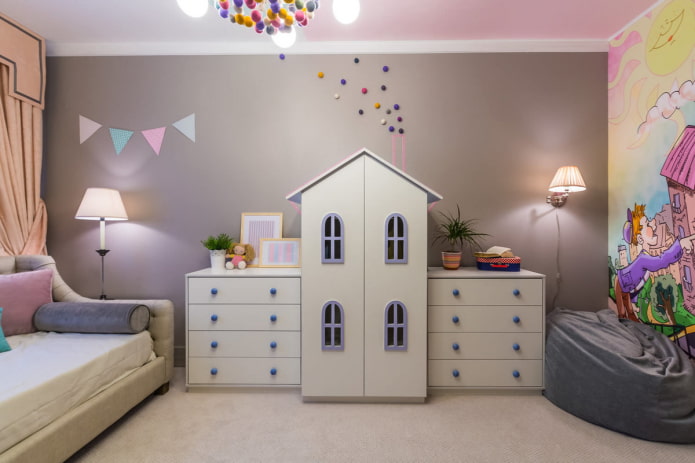 guardarropa en el interior de la habitación infantil 