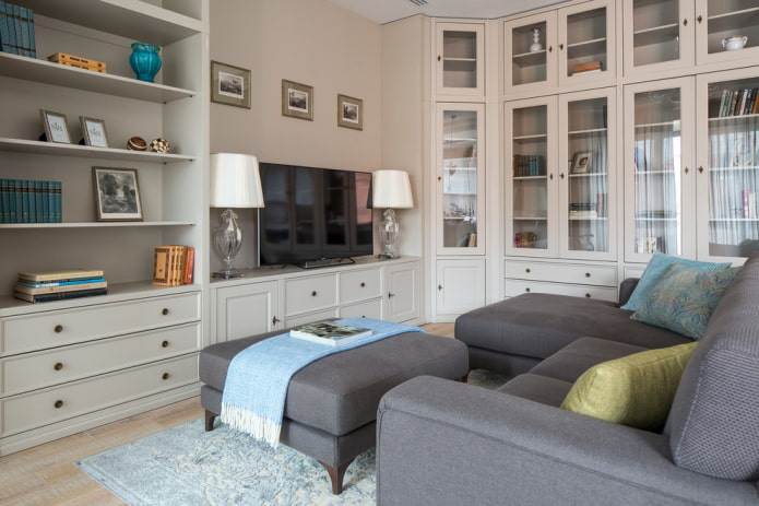 Mueble de TV en el interior de la sala de estar