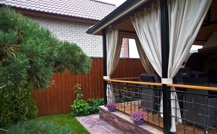 veranda con cortinas de lona