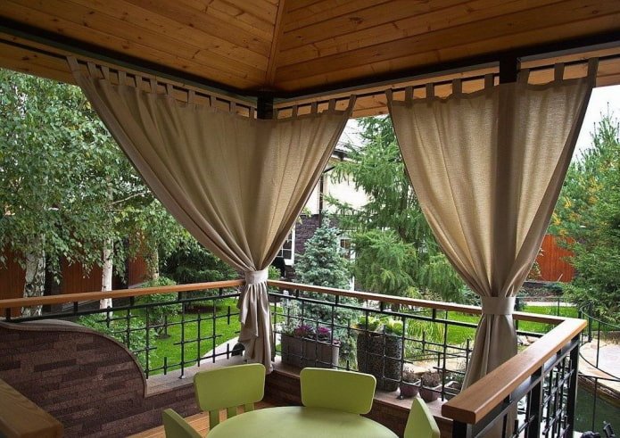 Cortinas de tela en la terraza