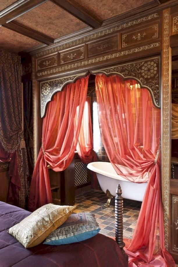 Cortinas en la puerta de estilo oriental